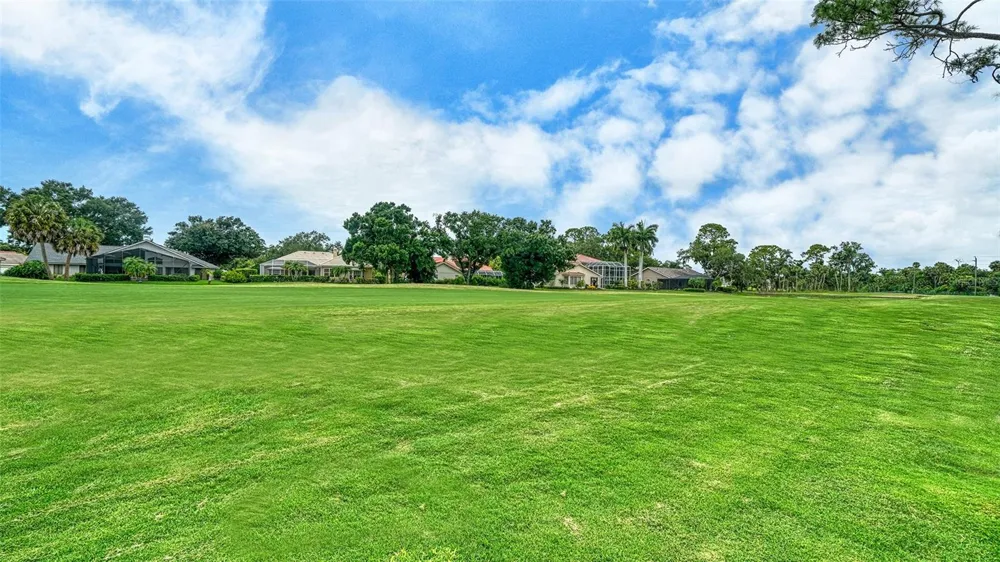 6281 TIMBERLAKE DRIVE #H6 Sarasota, FL 34243