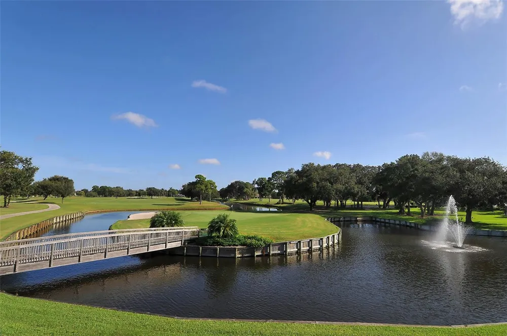 6281 TIMBERLAKE DRIVE #H6 Sarasota, FL 34243