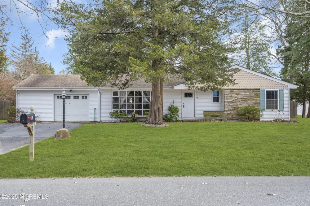 12 Pinehurst Drive Little Egg Harbor, NJ 08087