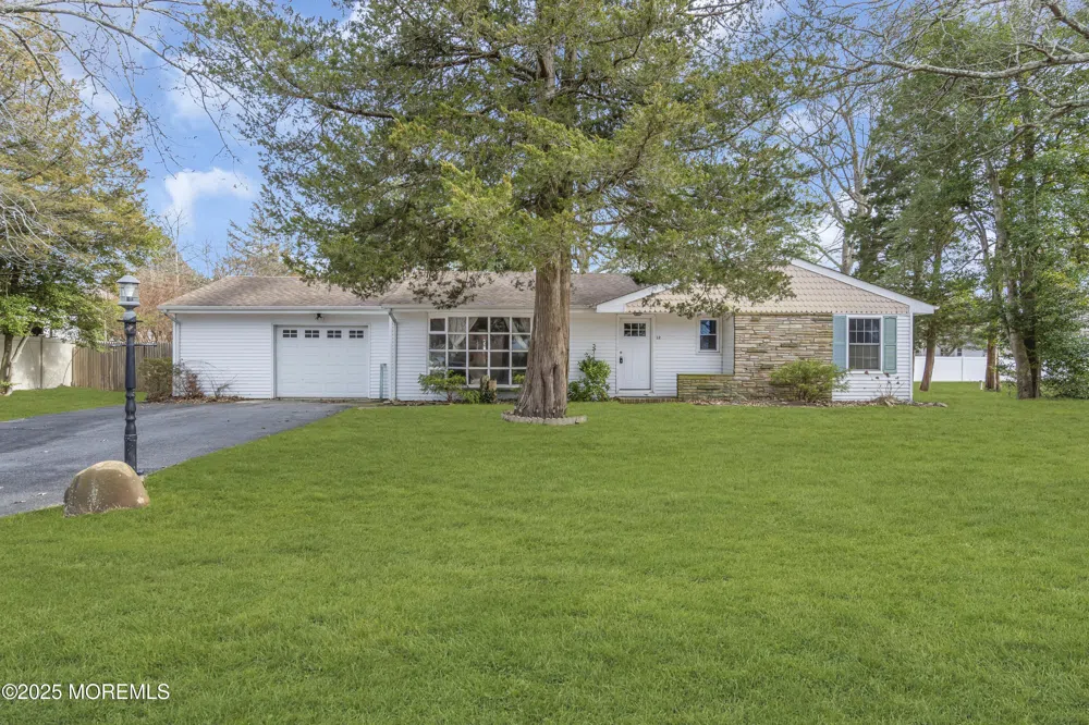 12 Pinehurst Drive Little Egg Harbor, NJ 08087