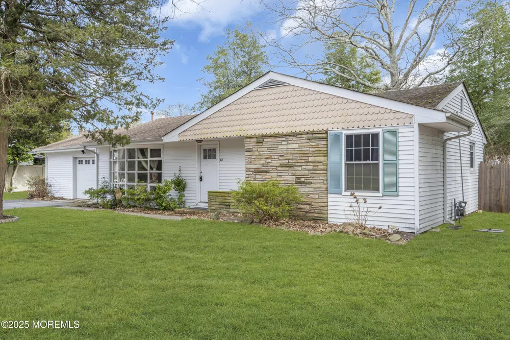 12 Pinehurst Drive Little Egg Harbor, NJ 08087