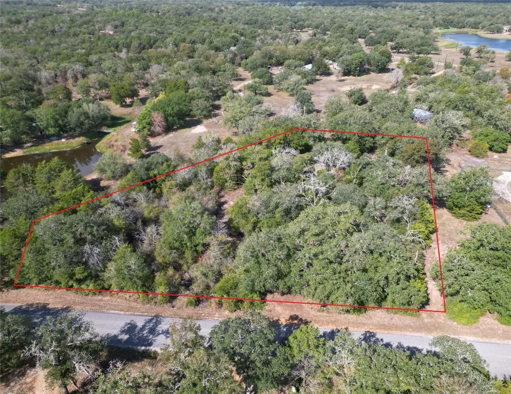 4 Angle Road Smithville, TX 78957