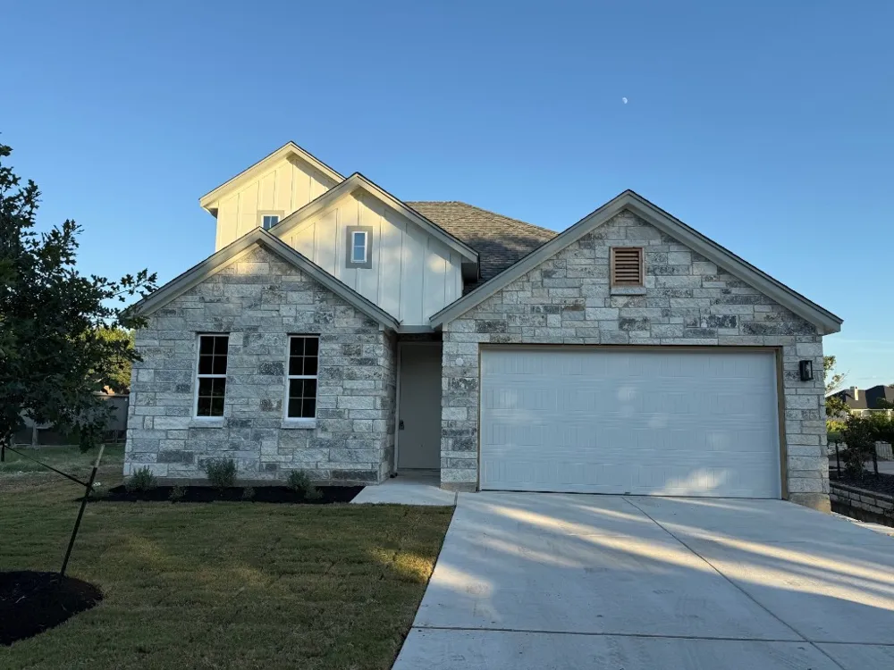 107 Preston Trail Meadowlakes, TX 78654