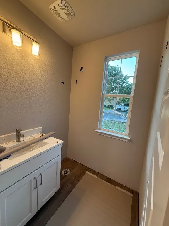 107 Preston Trail Meadowlakes, TX 78654