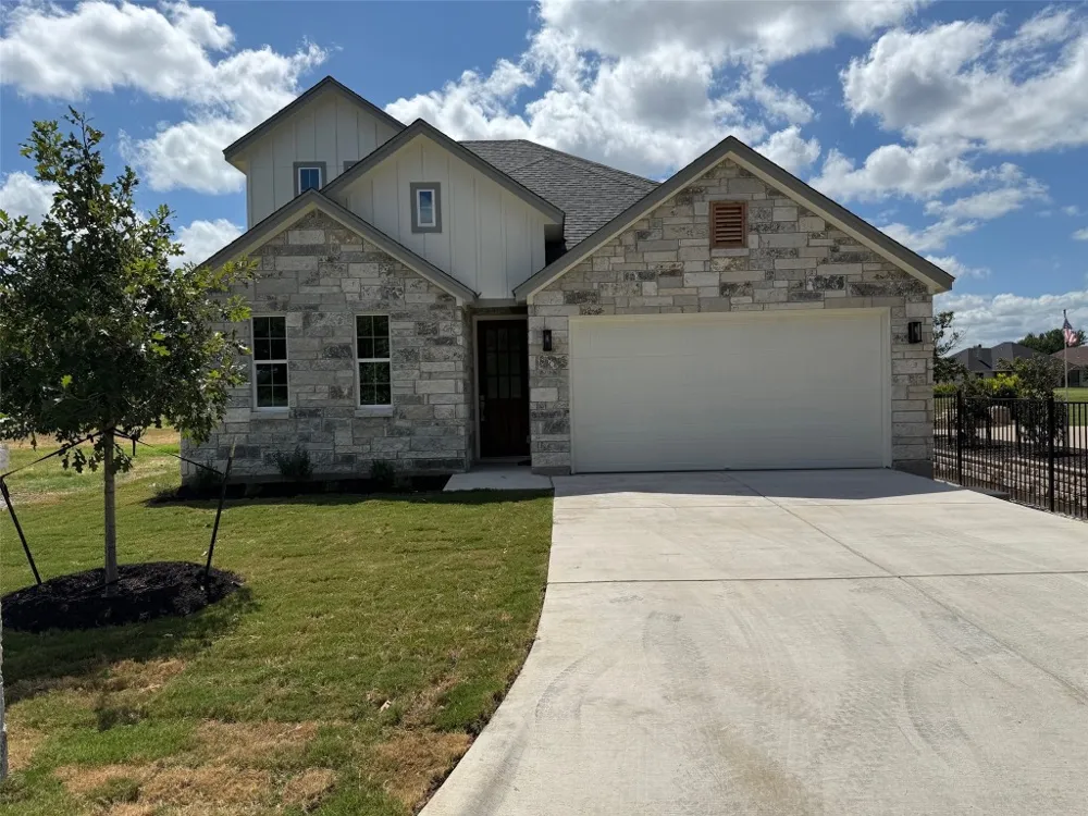 107 Preston Trail Meadowlakes, TX 78654