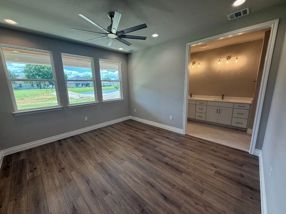 107 Preston Trail Meadowlakes, TX 78654