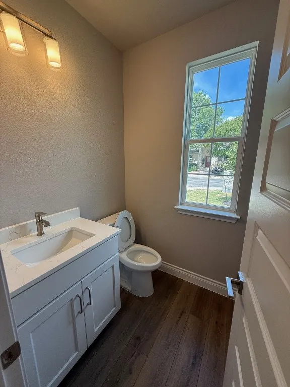 107 Preston Trail Meadowlakes, TX 78654