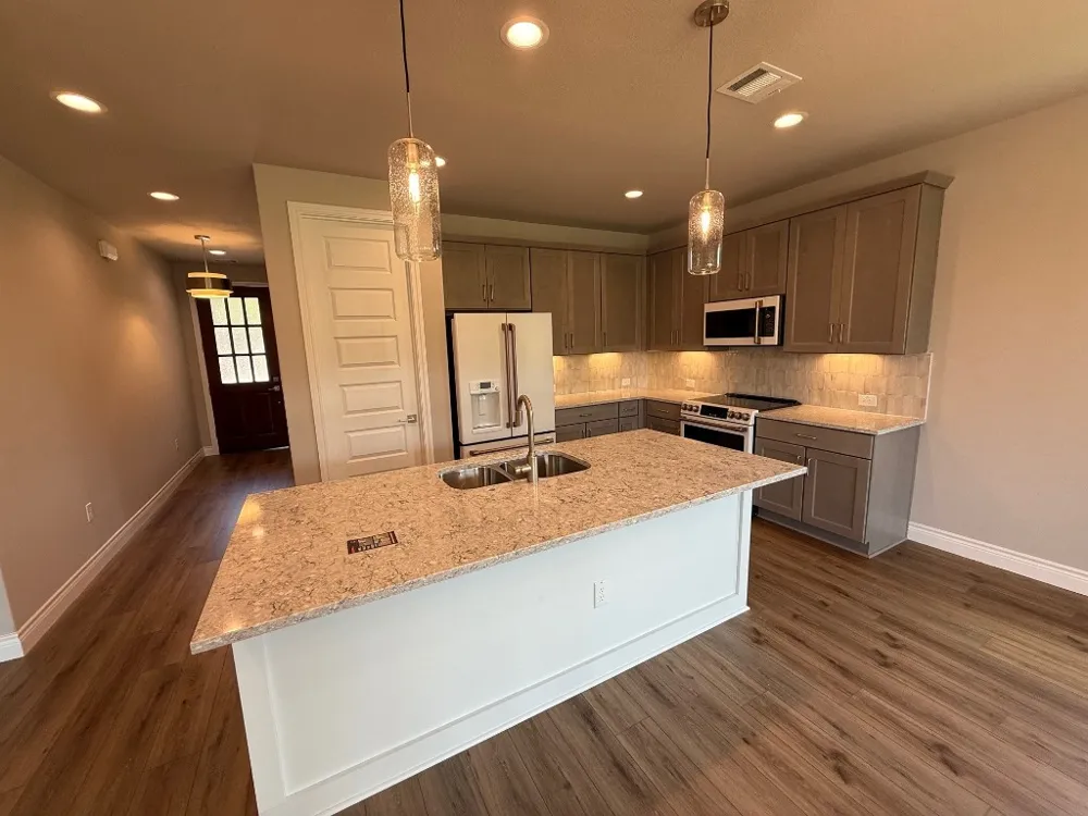 107 Preston Trail Meadowlakes, TX 78654