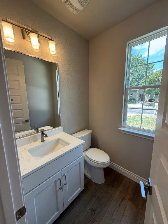 107 Preston Trail Meadowlakes, TX 78654