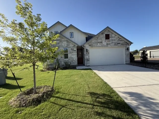 107 Preston Trail Meadowlakes, TX 78654