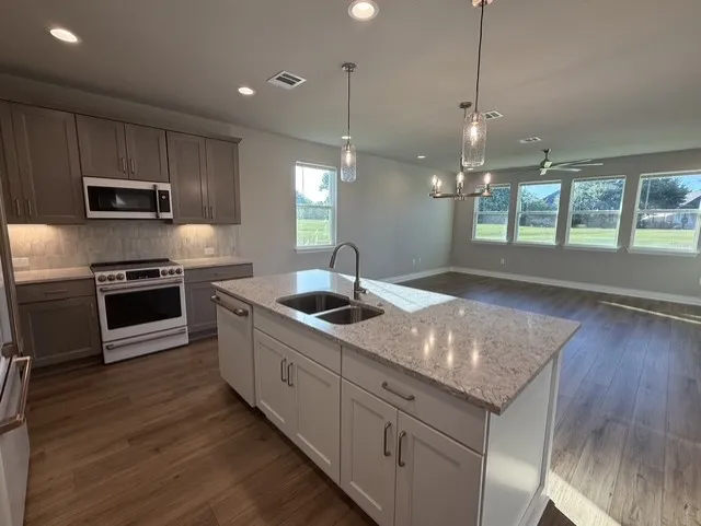 107 Preston Trail Meadowlakes, TX 78654