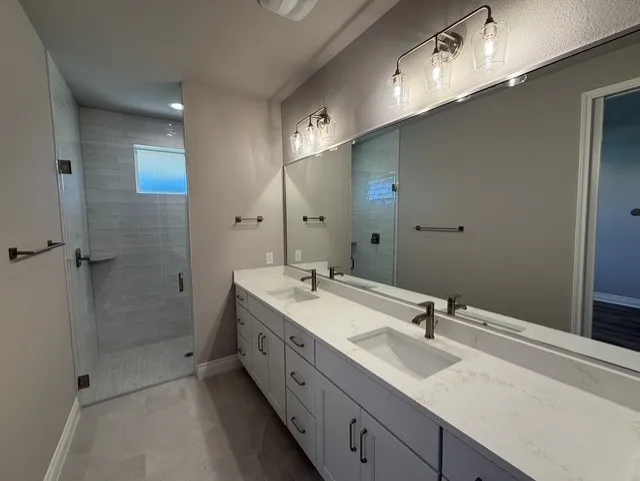 107 Preston Trail Meadowlakes, TX 78654