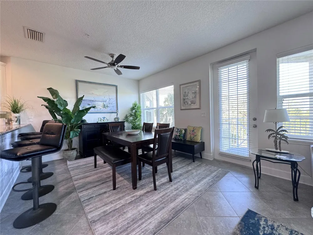 7710 34TH AVENUE W #202 Bradenton, FL 34209