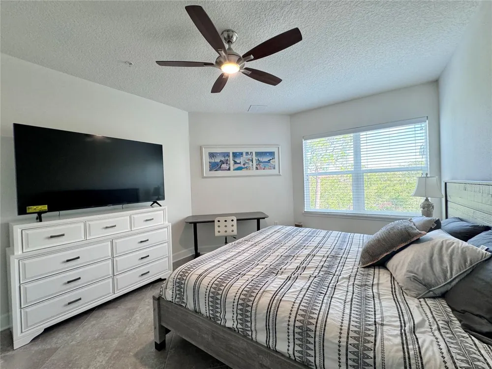 7710 34TH AVENUE W #202 Bradenton, FL 34209