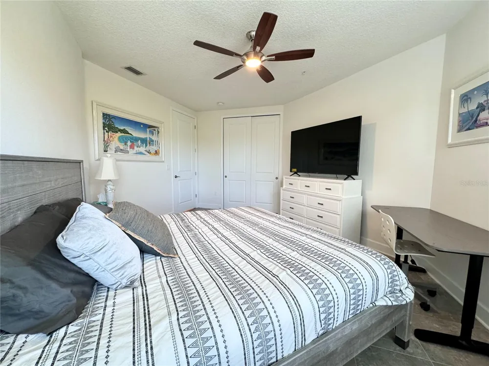 7710 34TH AVENUE W #202 Bradenton, FL 34209