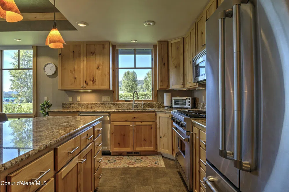 651 Dover Bay Parkway #102 Dover, ID 83825