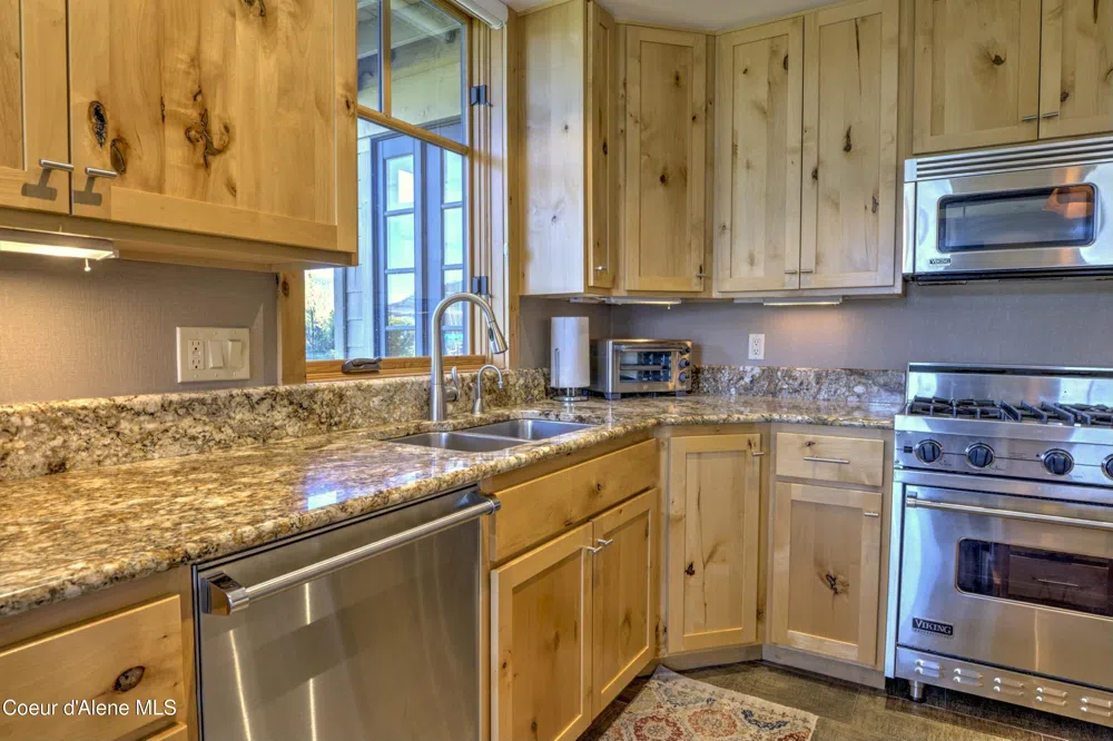 651 Dover Bay Parkway #102 Dover, ID 83825