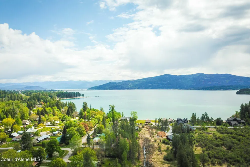 651 Dover Bay Parkway #102 Dover, ID 83825