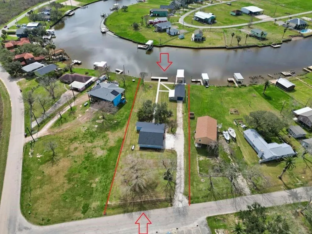 2426 Cr 297 Sargent, TX 77414