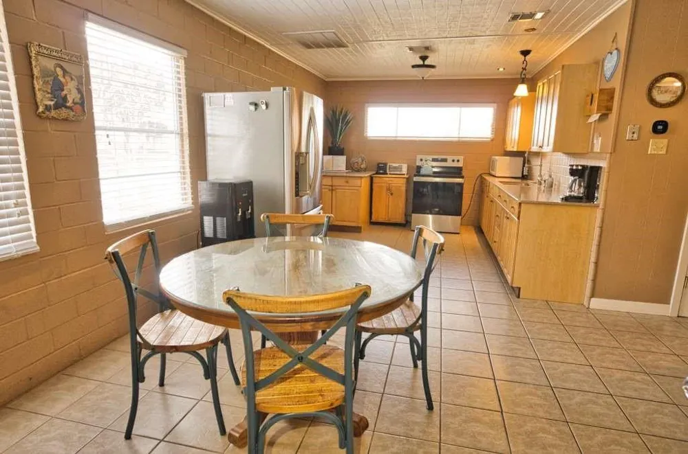 2426 Cr 297 Sargent, TX 77414