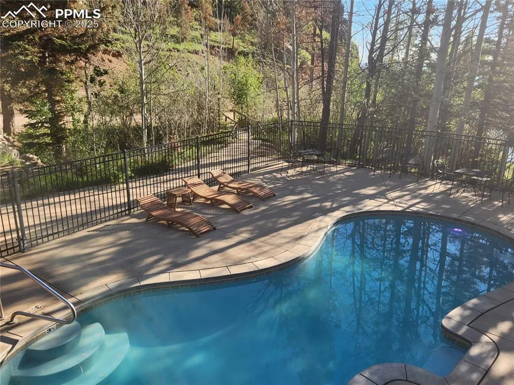 6800 Eagle Mountain Road Manitou Springs, CO 80829