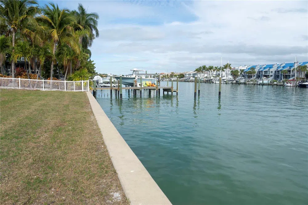 GALEON DRIVE Tierra Verde, FL 33715
