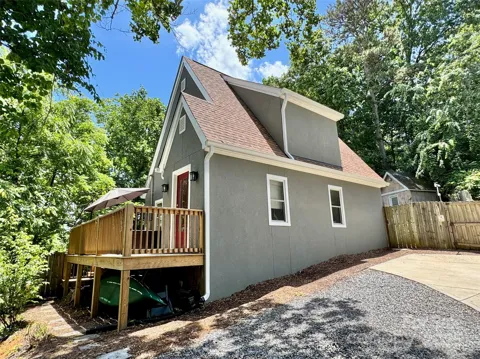 128 Laurel Loop