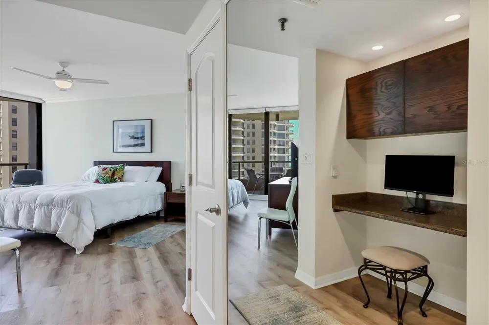 1211 GULF OF MEXICO DRIVE #405 Longboat Key, FL 34228