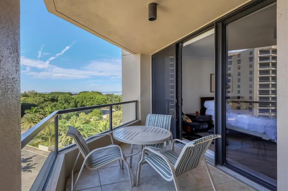 1211 GULF OF MEXICO DRIVE #405 Longboat Key, FL 34228
