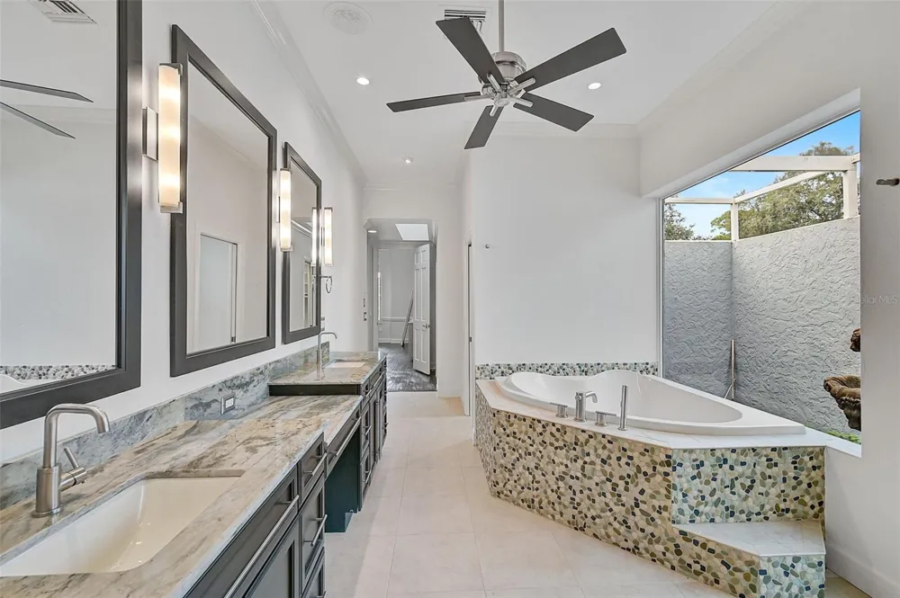 909 MACEWEN DRIVE Osprey, FL 34229