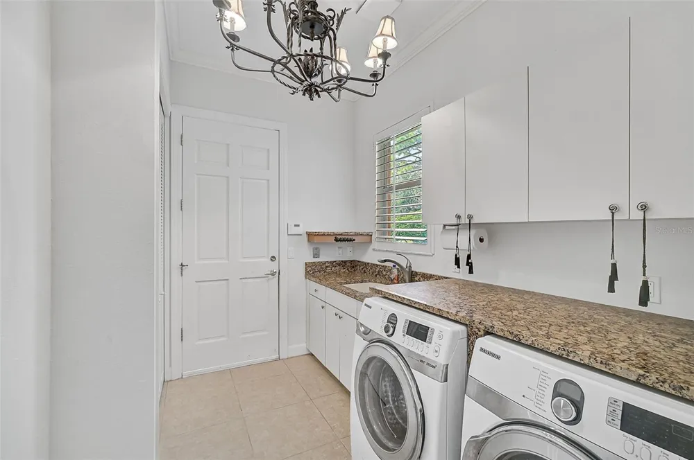 909 MACEWEN DRIVE Osprey, FL 34229