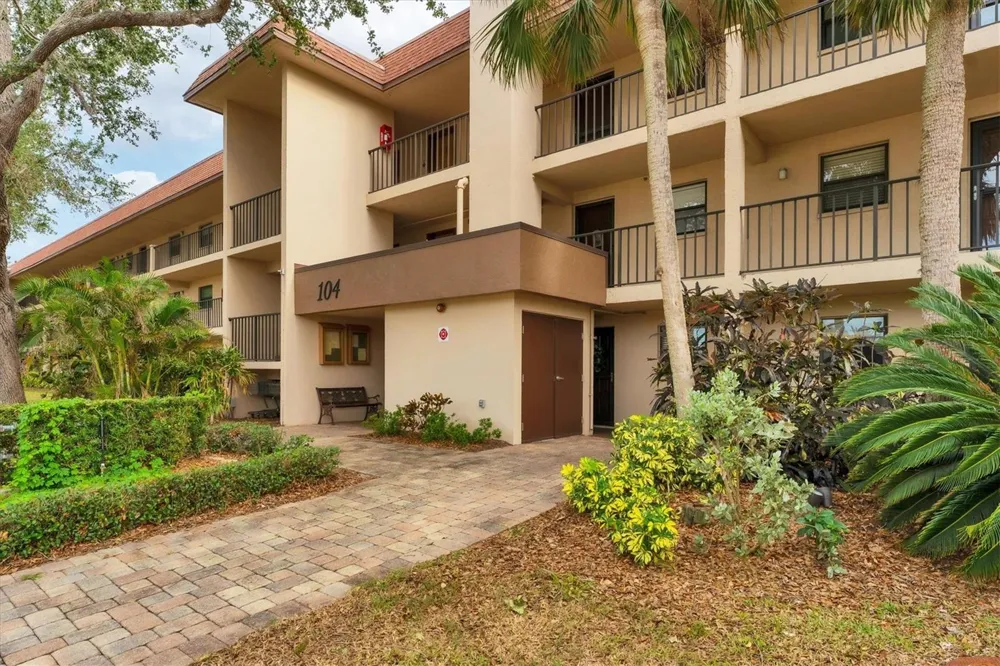 104 CAPRI ISLES BOULEVARD #112 Venice, FL 34292