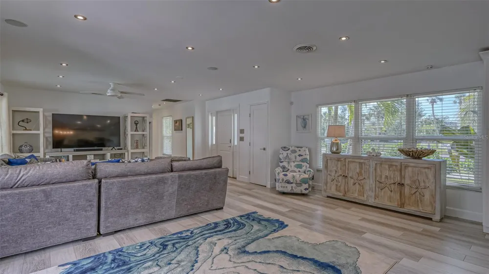500 SCHOONER LANE Longboat Key, FL 34228