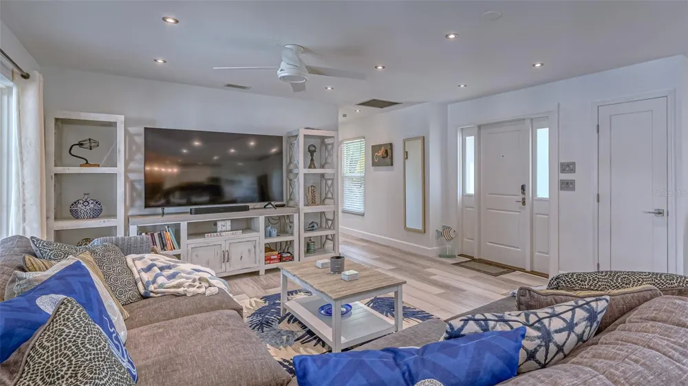 500 SCHOONER LANE Longboat Key, FL 34228