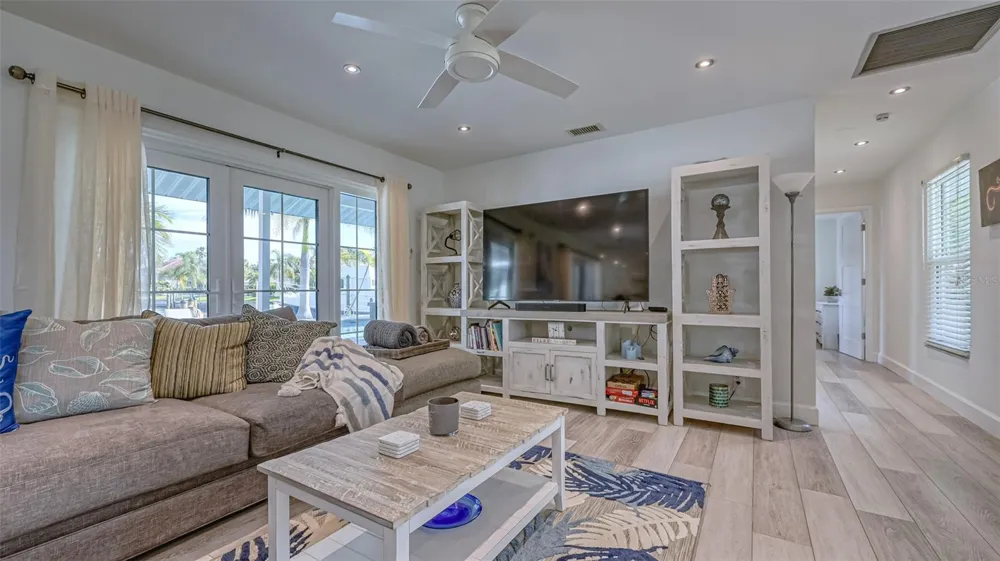 500 SCHOONER LANE Longboat Key, FL 34228