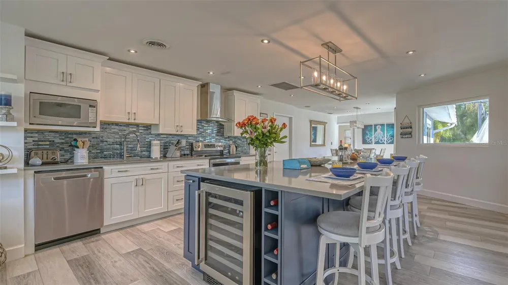 500 SCHOONER LANE Longboat Key, FL 34228