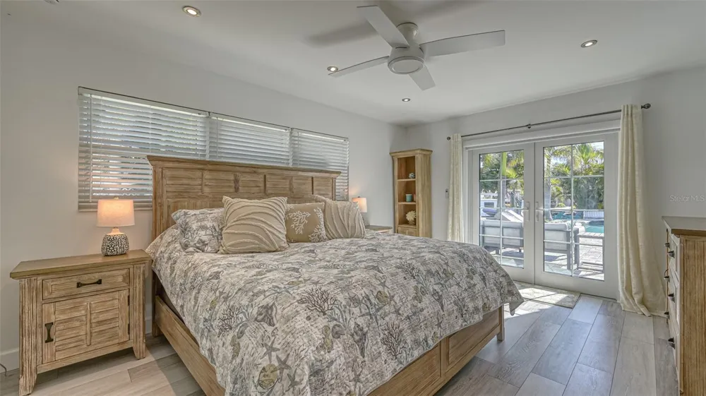 500 SCHOONER LANE Longboat Key, FL 34228