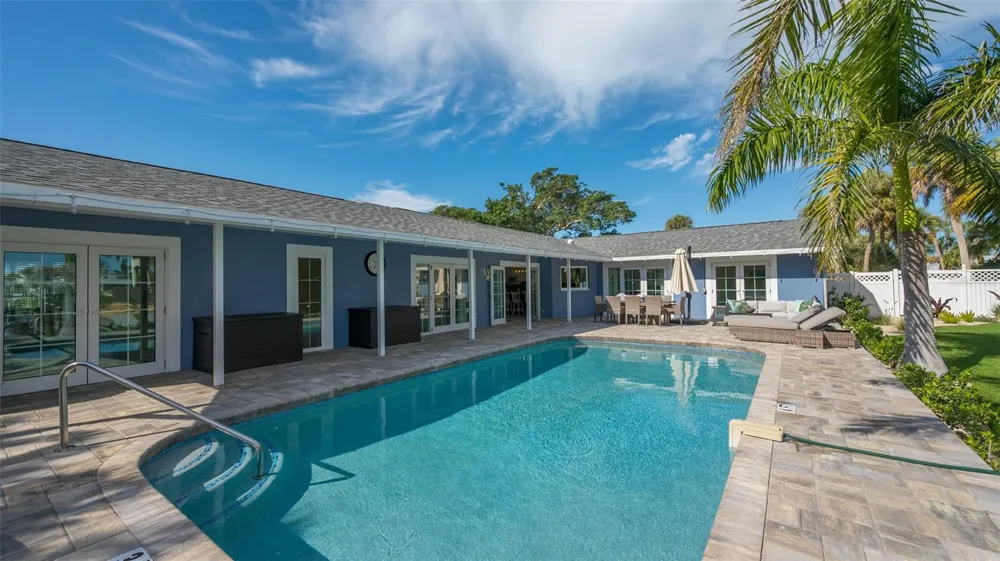 500 SCHOONER LANE Longboat Key, FL 34228