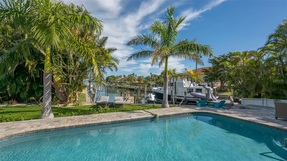 500 SCHOONER LANE Longboat Key, FL 34228