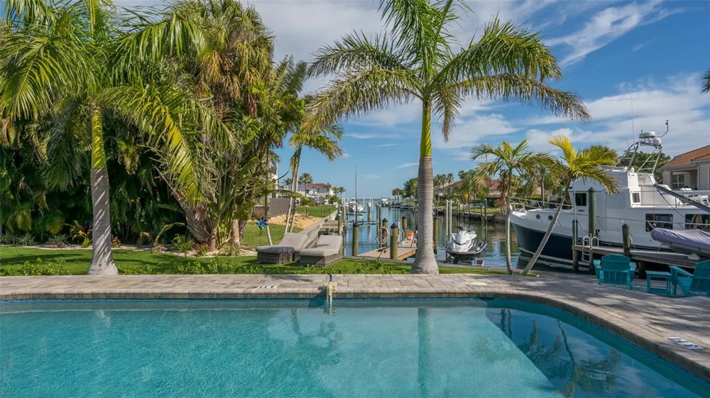 500 SCHOONER LANE Longboat Key, FL 34228