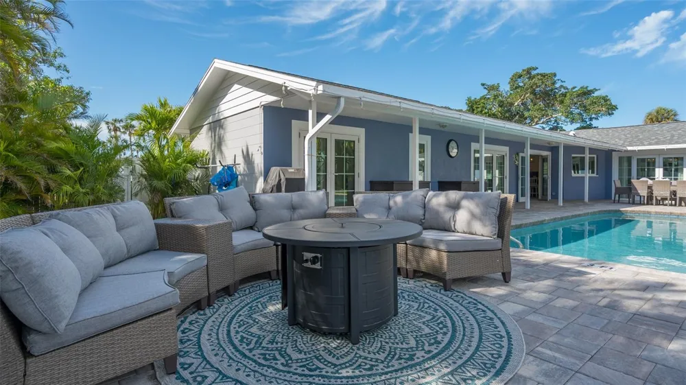 500 SCHOONER LANE Longboat Key, FL 34228