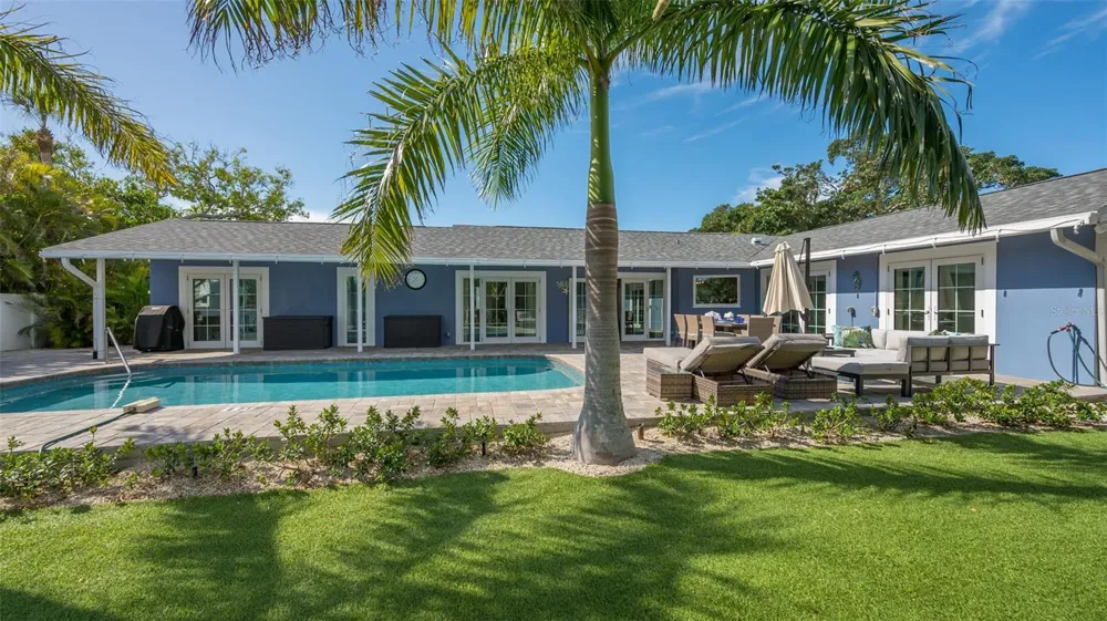 500 SCHOONER LANE Longboat Key, FL 34228