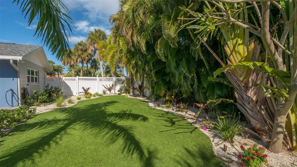 500 SCHOONER LANE Longboat Key, FL 34228