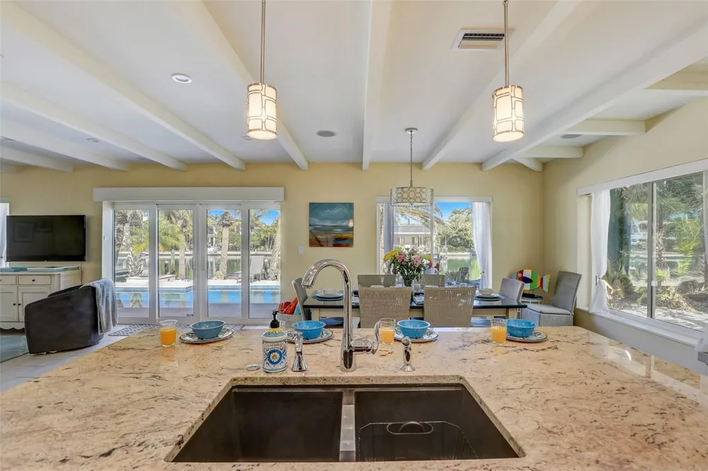 39 S POLK DRIVE Sarasota, FL 34236