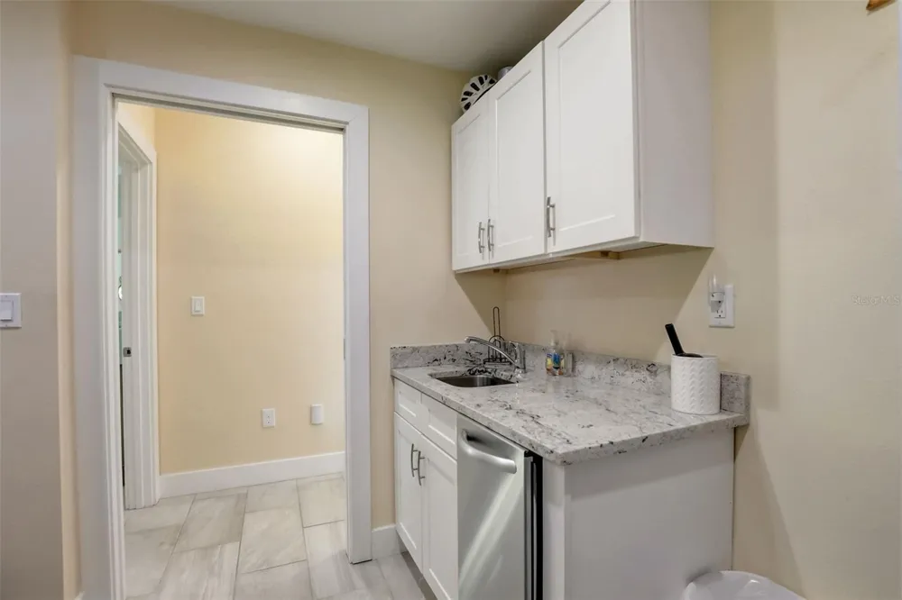 39 S POLK DRIVE Sarasota, FL 34236