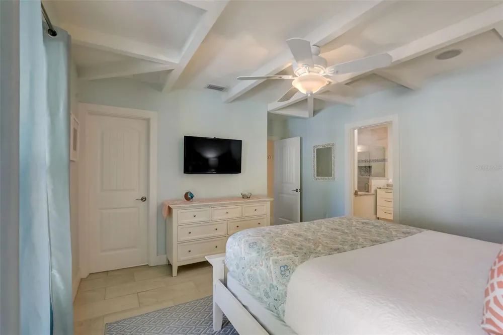 39 S POLK DRIVE Sarasota, FL 34236