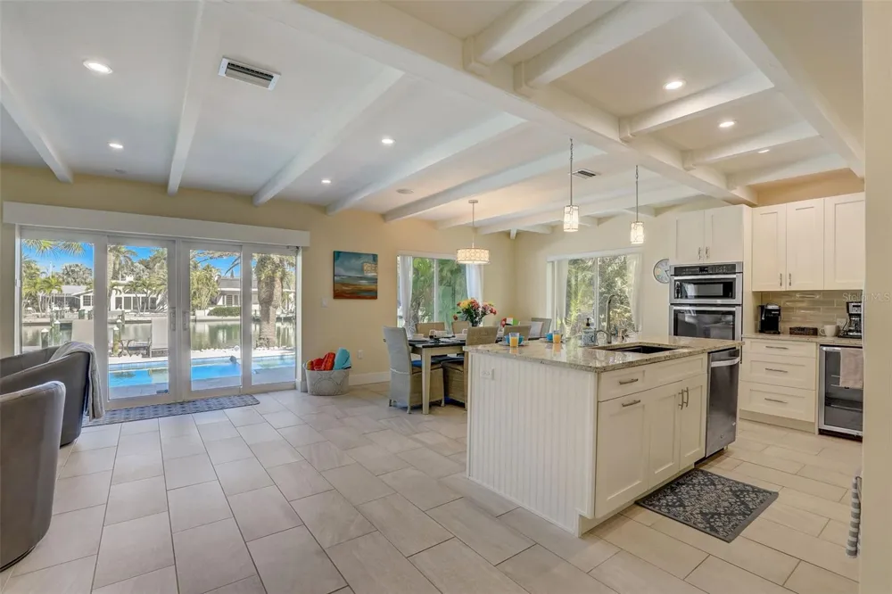 39 S POLK DRIVE Sarasota, FL 34236