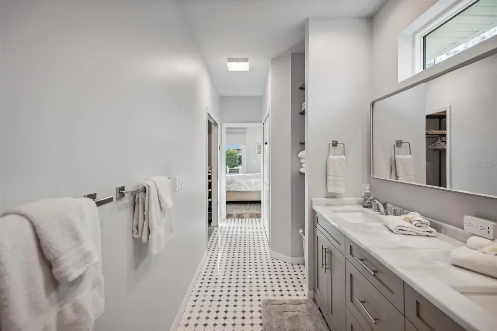 501 CHANNEL LANE Longboat Key, FL 34228