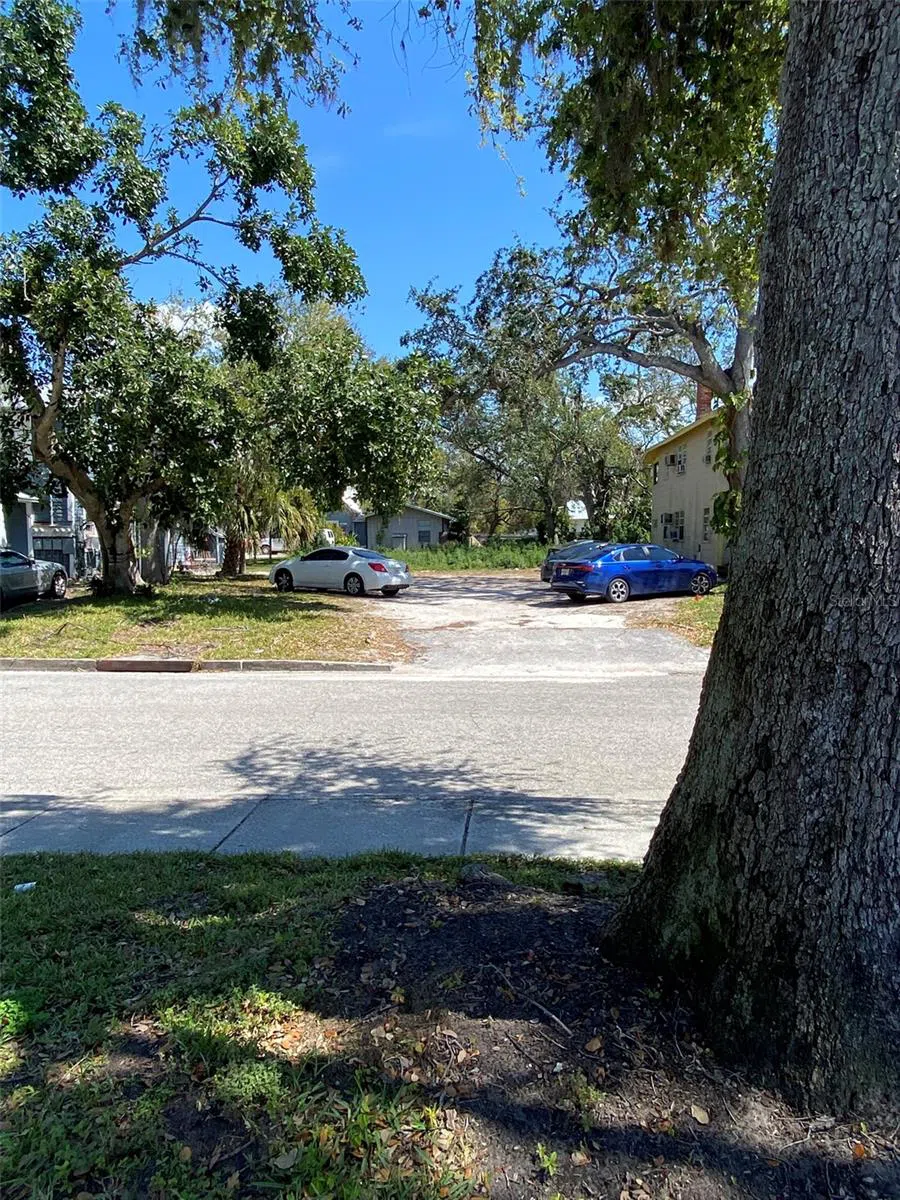 518 7TH AVENUE W Palmetto, FL 34221