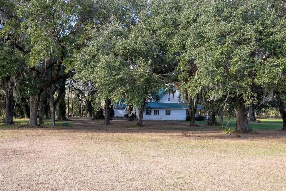 993 CR 722 Webster, FL 33597